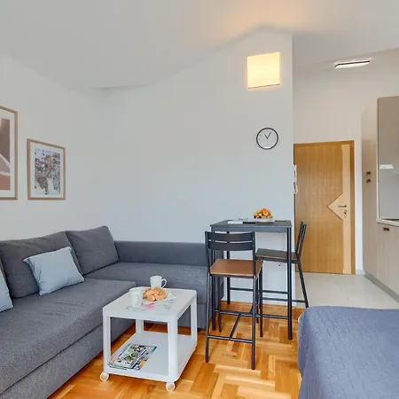 Vallera Apartment
