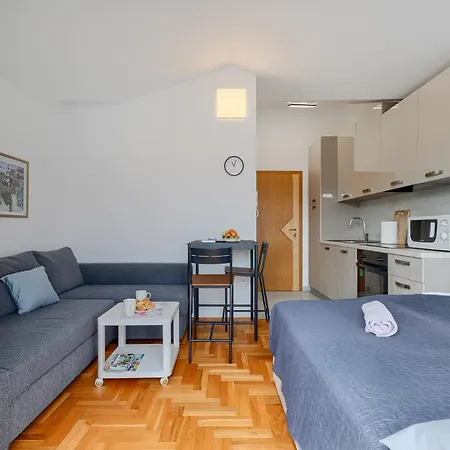 Vallera Apartment